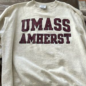 CHAMPION UMASS AMHERST CREW NECK - great condition